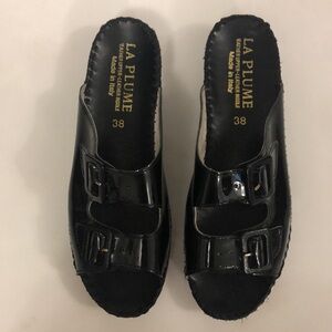 La Plume 38 (7.5 USA) Sandals Black Patent Leather Slide Adjustable Buckle Great